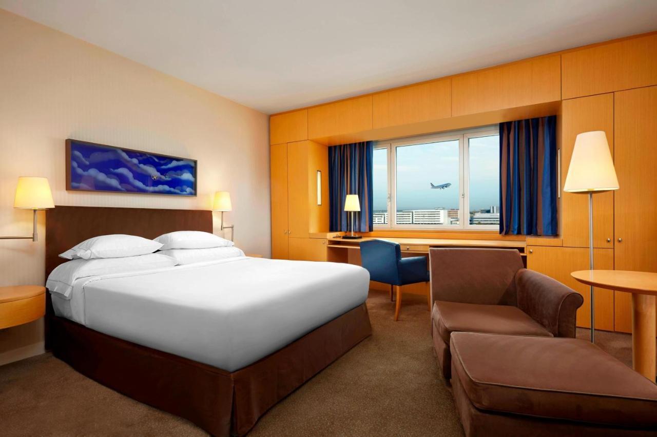 Deluxe King Room,1404905705:JPEG